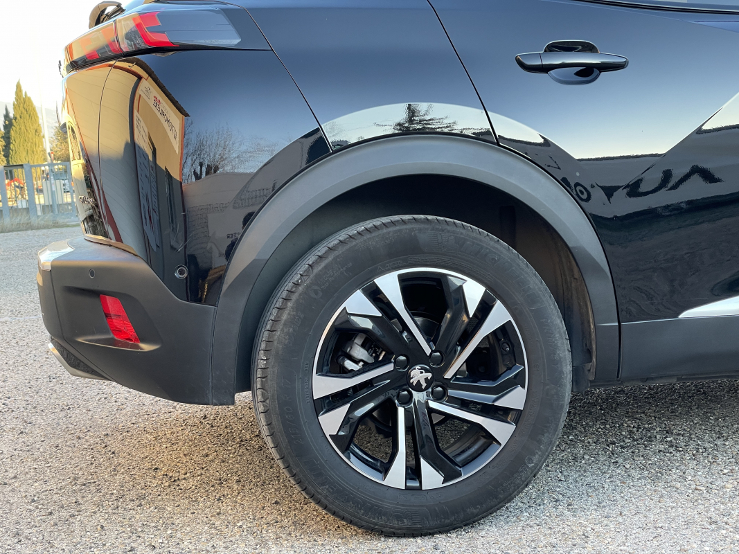 Peugeot 2008 — 18